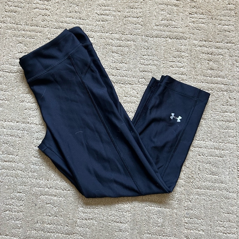KIDS UNDER-ARMOUR CAPRI LEGGINGS